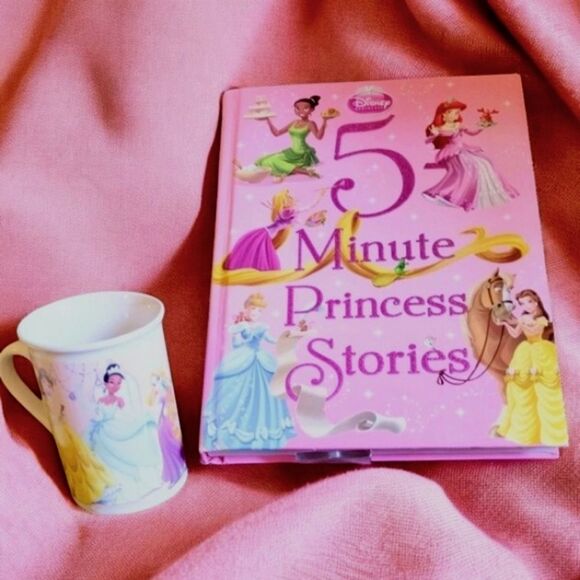 DISNEY PRINCESS MUG/CUP We & Large PRINCESS DISNEY BOOK - Picture 2 of 15